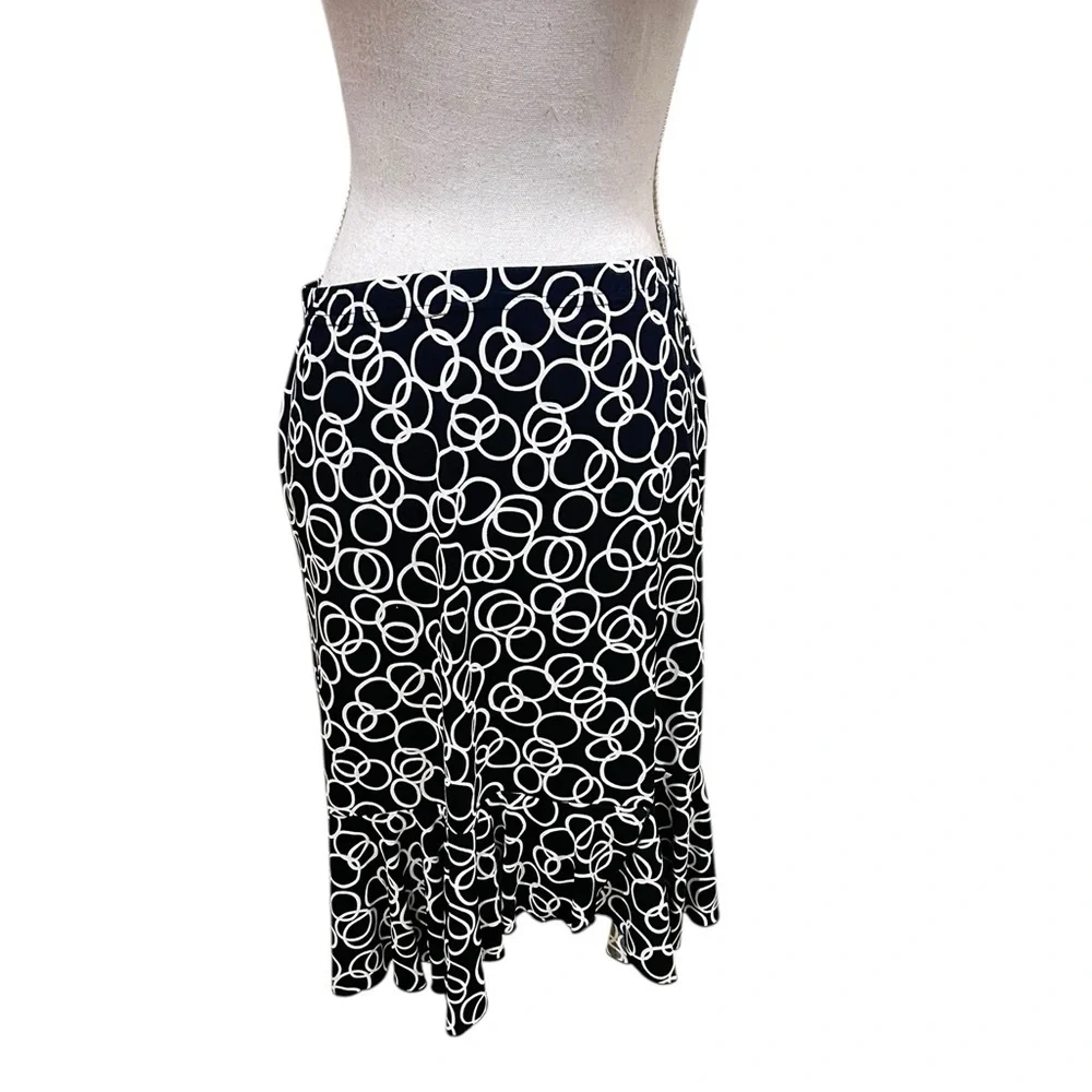 Linda leal black & White circle print jersey knit pull on Skater Skirt sz medium